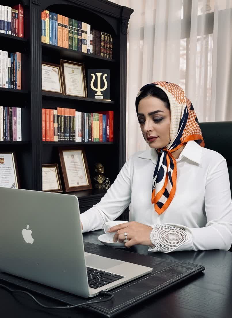 دکتر زهرا احمدی
